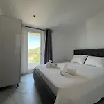Villa Seima - Bright Holiday Apartments With Large Rooftop Terrace & Sea View In Vlore, Quietly Located * Влёра