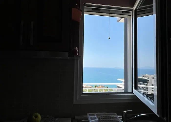 Villa Seima - Bright Holiday Apartments With Large Rooftop Terrace & Sea View In Vlore, Quietly Located Apartment Vlorë
