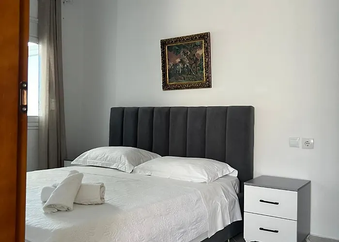 Villa Seima - Bright Holiday Apartments With Large Rooftop Terrace & Sea View In Vlore, Quietly Located Apartment Vlorë