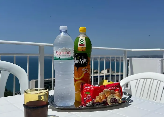 Villa Seima - Bright Holiday Apartments With Large Rooftop Terrace & Sea View In Vlore, Quietly Located Apartment