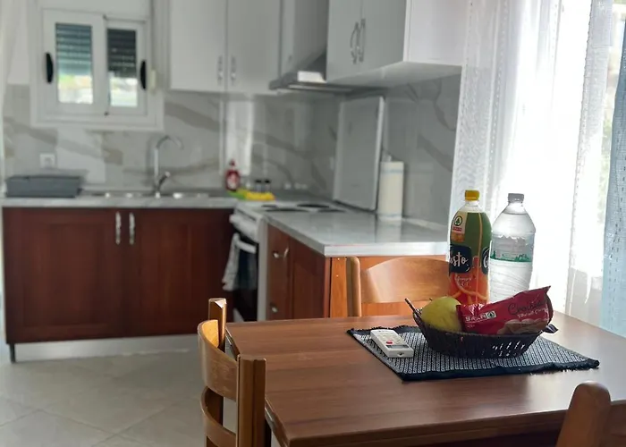 Villa Seima - Bright Holiday Apartments With Large Rooftop Terrace & Sea View In Vlore, Quietly Located * Vlorë
