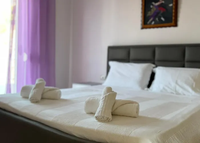 Villa Seima - Bright Holiday Apartments With Large Rooftop Terrace & Sea View In Vlore, Quietly Located