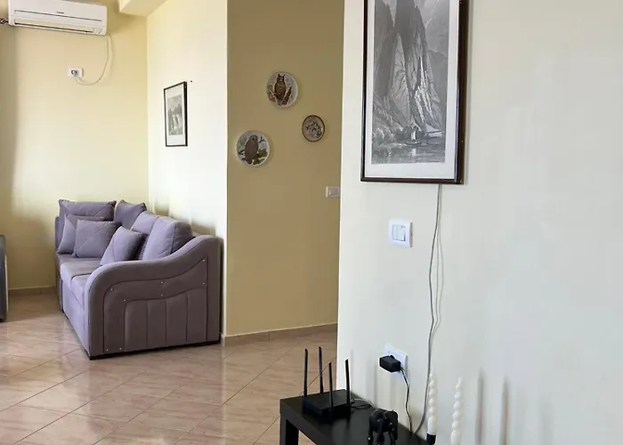 Villa Seima - Bright Holiday Apartments With Large Rooftop Terrace & Sea View In Vlore, Quietly Located Apartment Vlore