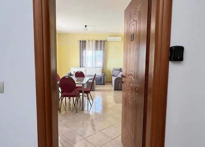 Apartment Villa Seima - Bright Holiday Apartments With Large Rooftop Terrace & Sea View In Vlore, Quietly Located *