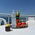 Villa Seima - Bright Holiday Apartments With Large Rooftop Terrace & Sea View In Vlore, Quietly Located Appartement