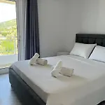 Villa Seima - Bright Holiday Apartments With Large Rooftop Terrace & Sea View In Vlore, Quietly Located Vlorë