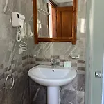 Villa Seima - Bright Holiday Apartments With Large Rooftop Terrace & Sea View In Vlore, Quietly Located * Vlorë