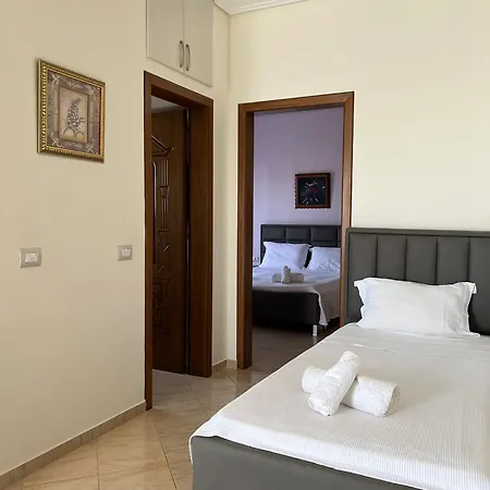 Apartment Seima - Bright With Large Rooftop Terrace & Sea View In Vlore, Quietly Located Vlorë