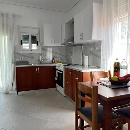 Seima - Bright With Large Rooftop Terrace & Sea View In Vlore, Quietly Located