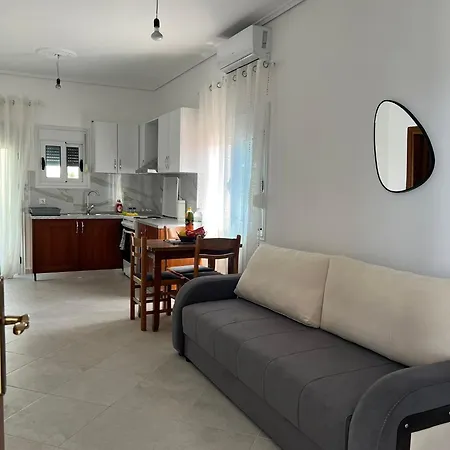 Seima - Bright With Large Rooftop Terrace & Sea View In Vlore, Quietly Located * Vlorë