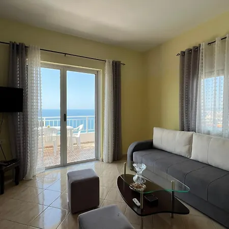 Apartment Seima - Bright With Large Rooftop Terrace & Sea View In Vlore, Quietly Located Vlorë