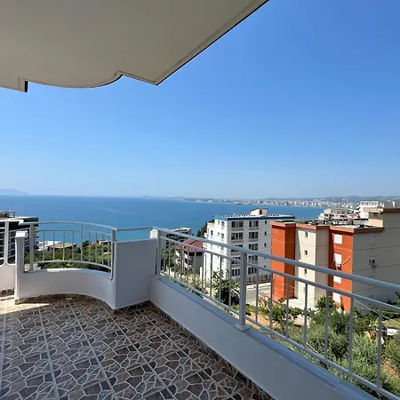 Seima - Bright With Large Rooftop Terrace & Sea View In Vlore, Quietly Located Appartement