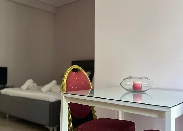 Villa Seima - Bright Holiday Apartments With Large Rooftop Terrace & Sea View In Vlore, Quietly Located