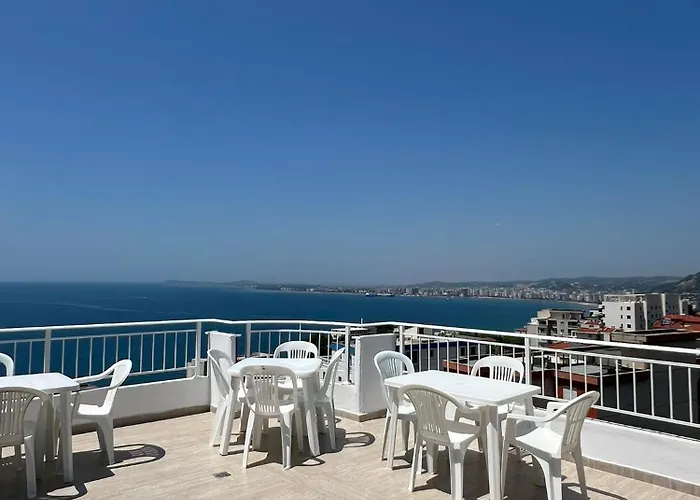Villa Seima - Bright Holiday Apartments With Large Rooftop Terrace & Sea View In Vlore, Quietly Located 公寓