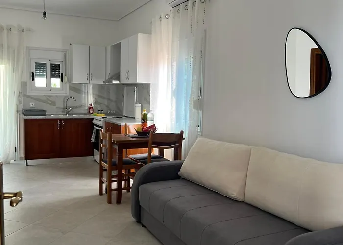 Villa Seima - Bright Holiday Apartments With Large Rooftop Terrace & Sea View In Vlore, Quietly Located * Vlorë