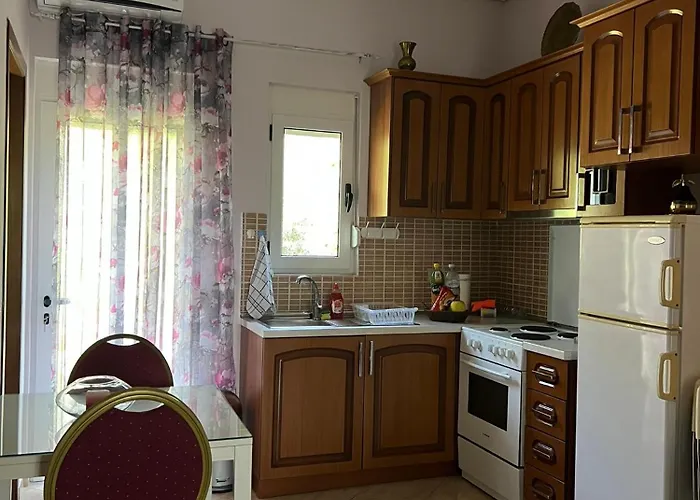 Villa Seima - Bright Holiday Apartments With Large Rooftop Terrace & Sea View In Vlore, Quietly Located 公寓