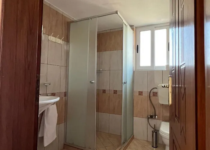 公寓 Villa Seima - Bright Holiday Apartments With Large Rooftop Terrace & Sea View In Vlore, Quietly Located Vlorë